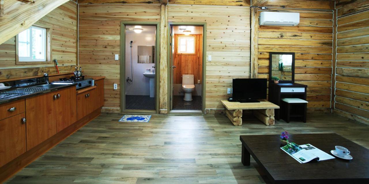 Jeju Joa Log Pension 西归浦市 外观 照片
